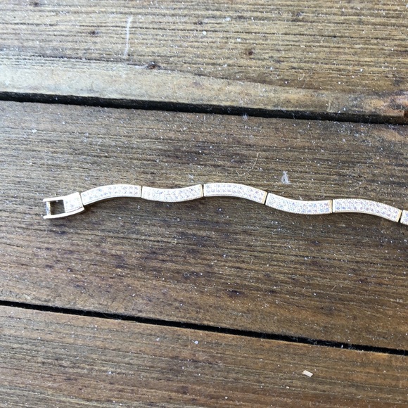 NWOT 925 Sterling Silver Gold Vermeil Overlay Crystal Wavy Tennis Bracelet! - Picture 8 of 13